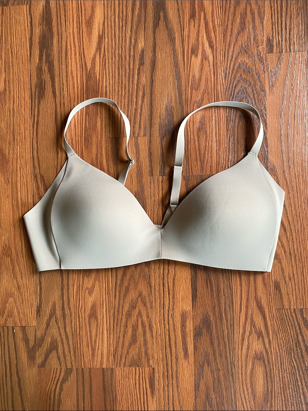 lululemon athletica Nude/Tan Seamless Light Support T-Shirt Bra